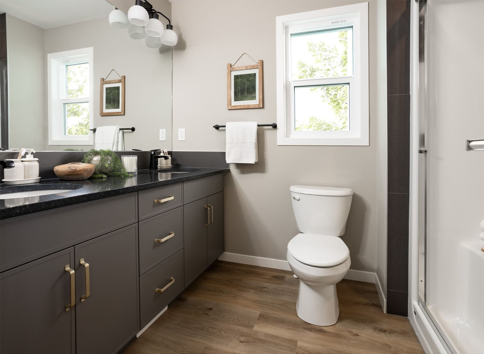 Lyall Ensuite Bathroom